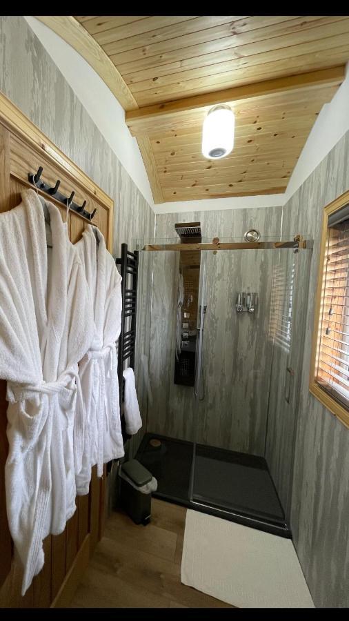4 Sinclair Bay Lodges Keiss Bagian luar foto